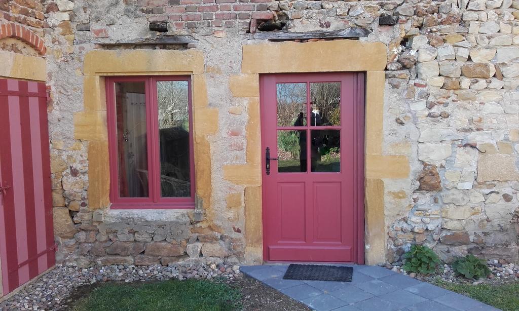 Chambres D'Hotes La Vie En Roses Iguerande Exterior foto
